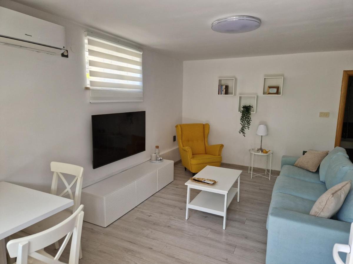 Apartman Jurjevic Krk Town Eksteriør billede