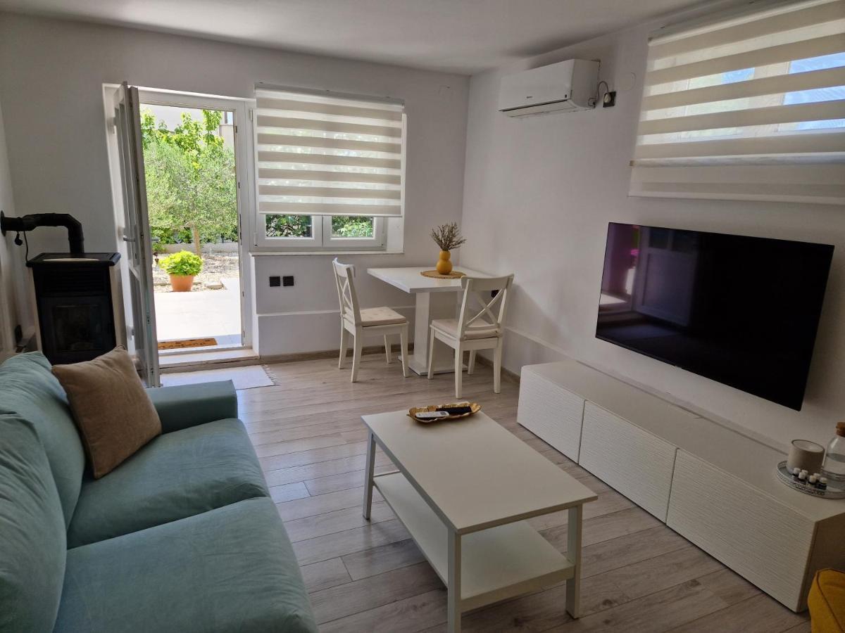 Apartman Jurjevic Krk Town Eksteriør billede